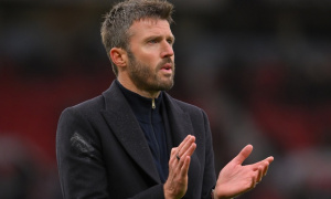 Lý do lãnh đạo Man Utd chưa sa thải HLV Carrick