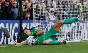 Chelsea nhận thông tin tích cực từ Emi Martinez