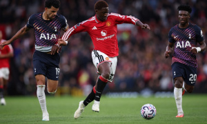 Sự trở lại của Mainoo chưa đủ để cứu tuyến giữa Man Utd