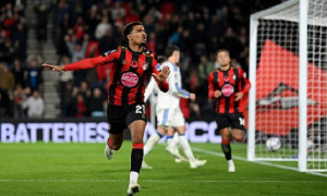 Bournemouth tận dụng sai lầm, đánh bại Leeds United 2-0