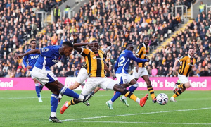 Siêu phẩm phút 75 giúp Ipswich giật lại 1 điểm trước Hull City