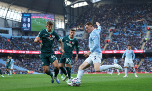 Elliot Anderson cay đắng vì Man City phung phí cơ hội