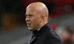 BBC tiết lộ Arne Slot vẫn nhận được sự ủng hộ tuyệt đối từ ban lãnh đạo Liverpool