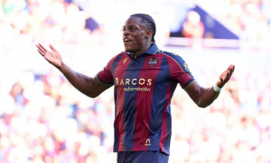 Arsenal chiếm lợi thế trước Barcelona trong cuộc đua giành sao trẻ Eyong