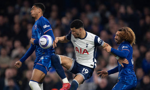 Derby London rực lửa: Tottenham và Chelsea giằng co trong thế trận biến động?