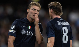 McTominay và Hojlund gây sốt với màn trêu chọc hài hước tại lễ hội Halloween ở Napoli