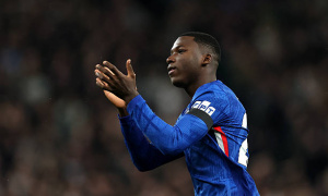 Moises Caicedo định đoạt trận derby, Tottenham tiếp tục phơi bày mớ hỗn độn