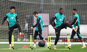 Ngoại hạng Anh bước vào loạt trận Champions League cam go