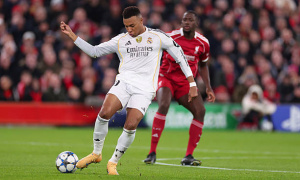 Mbappe im tiếng ở Anfield, Real Madrid lặng lẽ gục ngã trong đêm Champions League