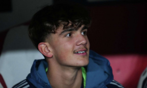 Thần đồng 15 tuổi Max Dowman gây sốt, được Slavia Prague ca ngợi là “cầu thủ kỳ diệu” sau trận thua Arsenal