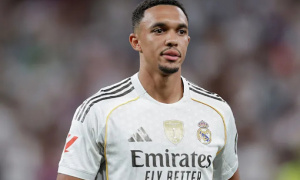 Trent Alexander-Arnold đối mặt cơn thịnh nộ ở Anfield trong ngày trở lại cùng Real Madrid