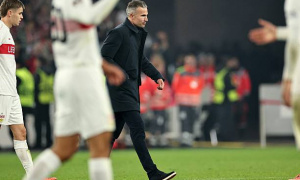 Feyenoord tiếp tục sa sút tại Europa League, Van Persie nhận thất bại thứ ba liên tiếp