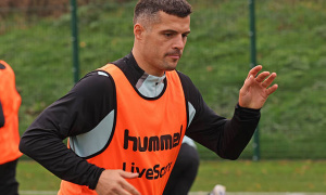 Arteta đặt niềm tin vào tương lai huấn luyện của Granit Xhaka