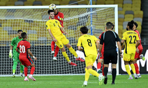 FIFA bị chỉ trích “vượt quyền” trong vụ phạt cầu thủ nhập tịch của Malaysia