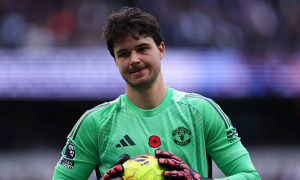 Lammens ghi điểm trong mắt Crouch, Man Utd dần định hình bộ khung phòng ngự