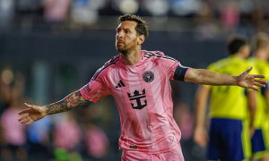 Messi gây chú ý khi vinh danh 5 siêu sao nhưng không nêu tên Ronaldo