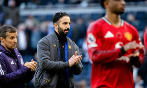 Hàng thủ bất ổn đe dọa tham vọng của Man United