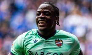 Arsenal theo sát Etta Eyong, tính phương án giải phóng hợp đồng 40 triệu euro