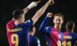 De Jong khẳng định đẳng cấp của Lewandowski và tương lai vững vàng tại Barcelona