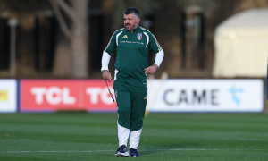 Ý giữ vững phong độ, Moldova khó tránh khỏi thất bại