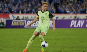 Theerathon tỏa sáng ngày trở lại, tuyển Thái Lan khởi đầu suôn sẻ dưới thời HLV Anthony Hudson