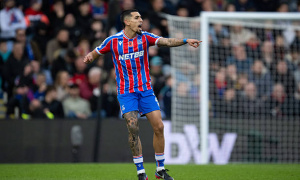 Munoz úp mở giấc mơ khoác áo Man United