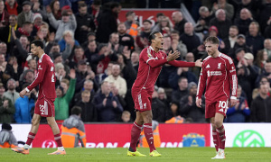 Jamie Redknapp loại Liverpool khỏi cuộc đua vô địch, Arsenal được đánh giá cao nhất