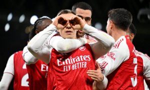 Arteta khẳng định Trossard là “không thể thay thế” tại Arsenal