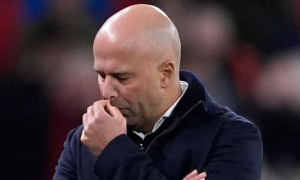 Slot thừa nhận Liverpool sa sút: “Có thể cầm bóng ít hơn để cải thiện phòng ngự”