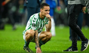 Nỗ lực bất thành, Antony bật khóc khi đứng trước nguy cơ lỡ trận derby nóng nhất Sevilla