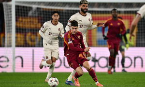 Roma ngắt mạch bất bại của Midtjylland