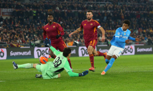 Roma phản ứng pha lập công của Napoli, chuyên gia DAZN giải thích rõ ràng