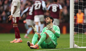 Gary Neville: Arsenal cần giữ bình tĩnh trong cuộc đua vô địch Ngoại hạng Anh