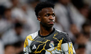 Vinicius bức xúc trong trận Real Madrid thua Celta 0-2