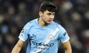 Carabao Cup đầy tranh cãi: HLV Brentford bức xúc với quyết định then chốt trước Man City