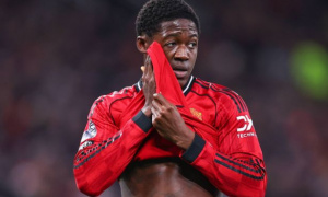 Man Utd chịu áp lực nhân sự khi Mainoo và Fernandes đồng loạt gặp chấn thương