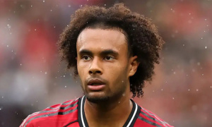 Zirkzee mắc kẹt ở Old Trafford, Man United chưa thể bật đèn xanh vì bài toán lực lượng