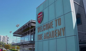 Arsenal và mô hình đào tạo cầu thủ: Học tập song song với bóng đá