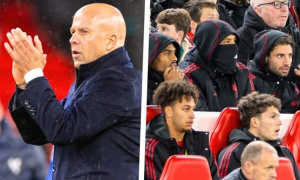 CĐV Liverpool nổi giận với HLV Slot sau thất bại 0-3 trước Palace