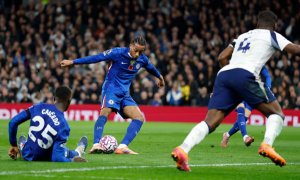 Spurs thua Chelsea, áp lực đè nặng lên Thomas Frank khi CĐV nổi giận