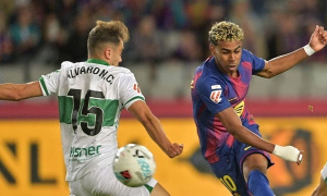Yamal ghi dấu, Fermin Lopez làm chủ tuyến giữa: Barcelona thắng Elche đầy cảm xúc
