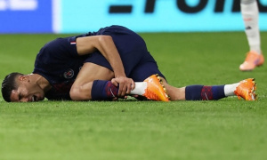 Luis Diaz nhận thẻ đỏ, Hakimi chấn thương trong ngày sinh nhật thứ 27 đầy ám ảnh