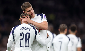 Van de Ven tỏa sáng, Tottenham đè bẹp Copenhagen tại Champions League