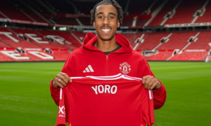 Từ chối Real Madrid để đến MU, Leny Yoro khẳng định: “Tôi chưa bao giờ hối hận”