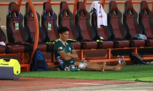 CLB Đà Nẵng lao đao khi Bùi Tiến Dũng phẫu thuật đứt dây chằng, nghỉ dài hạn