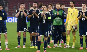 Scotland thua sát nút Hy Lạp, Robertson ghi dấu giày trước trận sinh tử với Đan Mạch