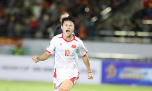 Việt Nam thắng Lào 2-0: Tuấn Hải nổi bật hơn Xuân Son