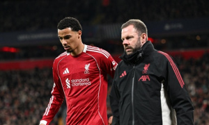 Arne Slot lo sốt vó: Ekitike chấn thương, Liverpool nguy cơ mất thêm điểm