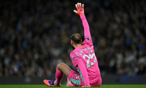 Dính cáo buộc gian lận, Man City bị cựu trọng tài FIFA yêu cầu xem xét lại luật thi đấu