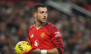 Old Trafford không còn an toàn: Dalot nói gì sau khi MU lại đánh rơi điểm số?